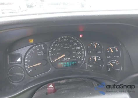 2002 Chevrolet Suburban 1500 Ls z USA, uszkodzony, nr VIN 1GNFK16T62J100409